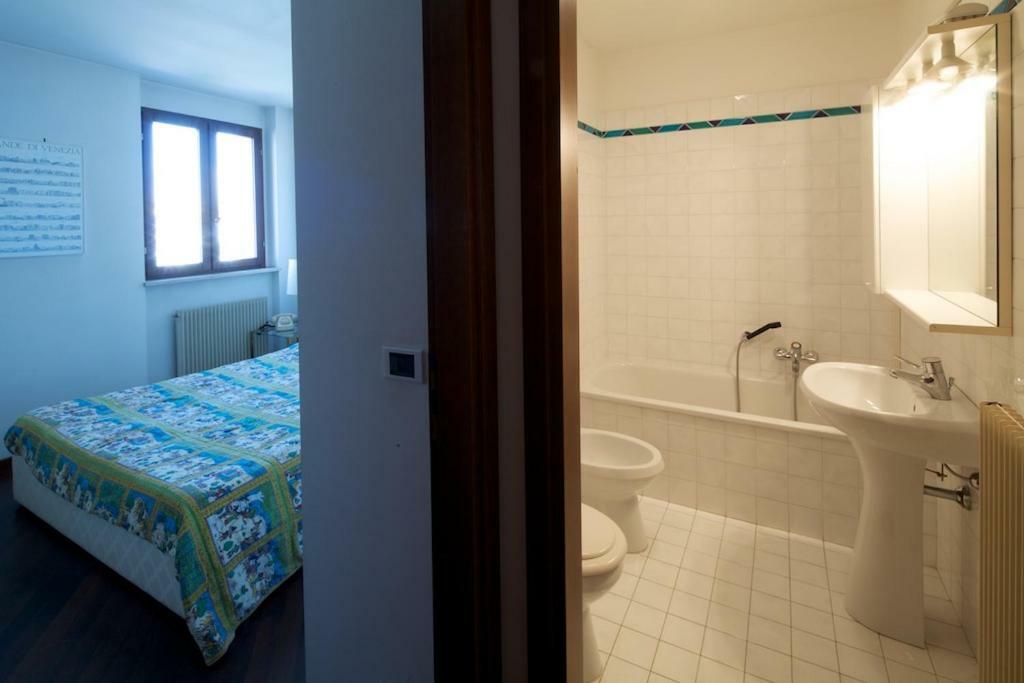 Apartamento Old Harbour House Grado Exterior foto