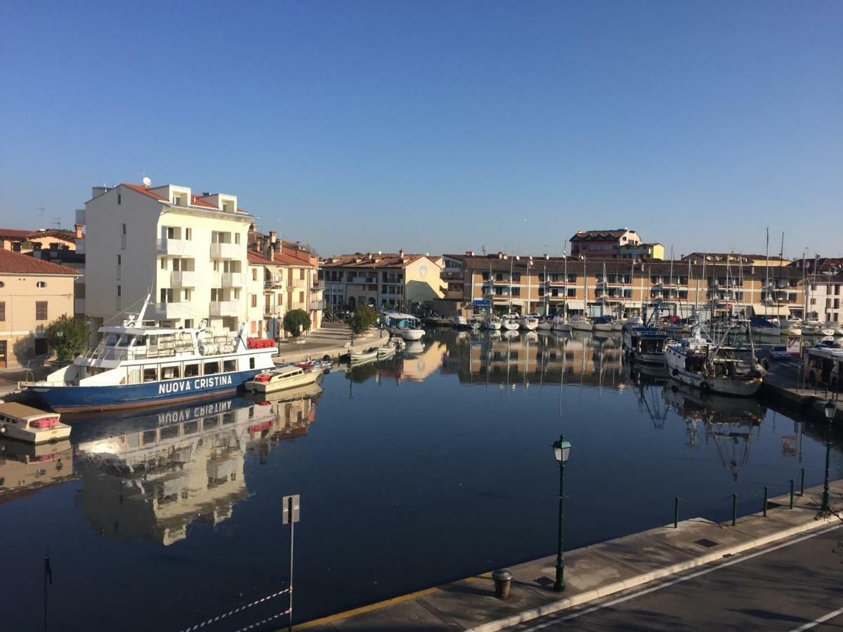 Apartamento Old Harbour House Grado Exterior foto